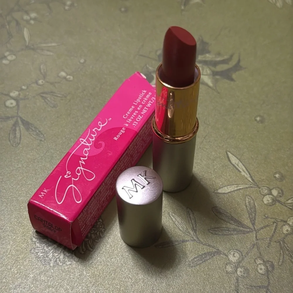 MARY KAY SIGNATURE CRÈME LIPSTICK SHADE CANTALOP BRAND NEW WITH BOX